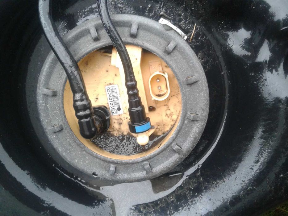 BMW 5 E60 E61 520d 525d 530d Bak Zbiornik Paliwa Diesel Pływak