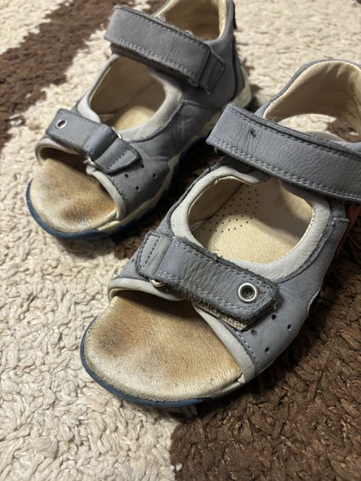 Шкіряні босоножки