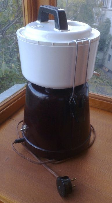 Электросоковыжималка, соковыжималка раритет СССР 1969г.