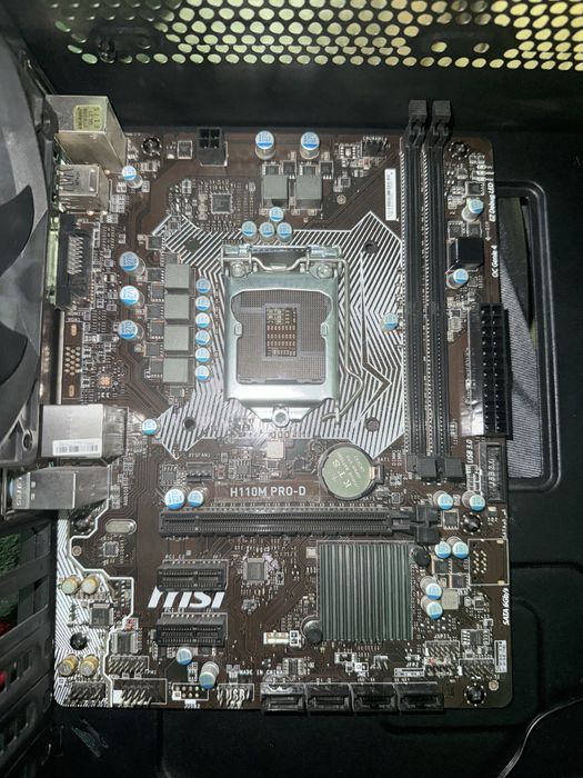 Komputer stacjonarny nie kompletny/możliwość sprzedaży na części