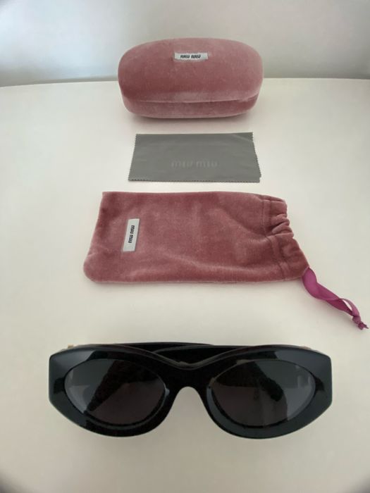 Óculos de Sol MiuMiu