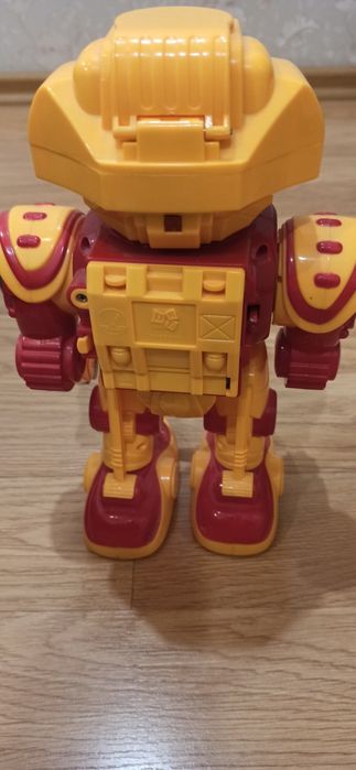 Робот інтерактивний