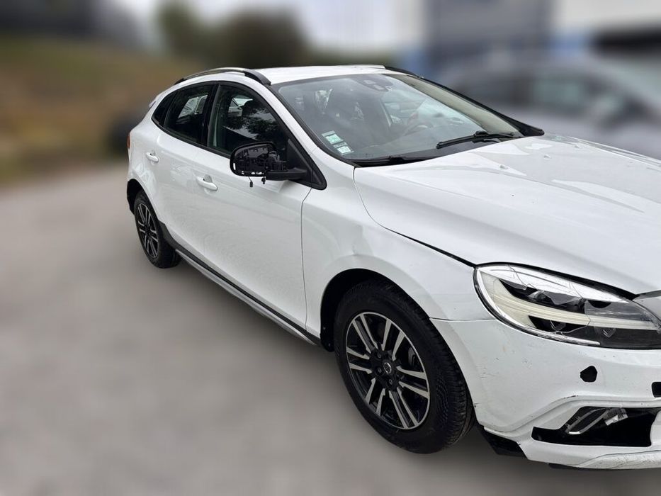 Volvo V40 Cross Country 2.0 D2 de 2017 para peças