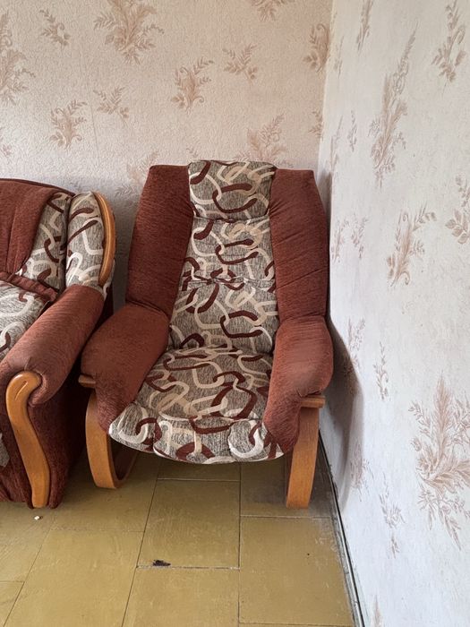 Komplet  wypoczynkowy – sofa + 2 fotele