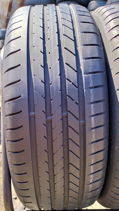 235 45 R19 GoodYear EfficientGrip RunFlat