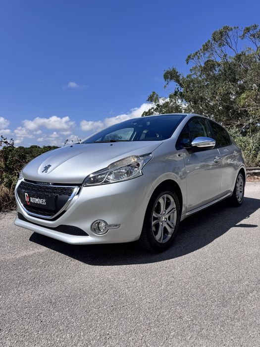 PEUGEOT 208 1.2 ALLURE NACIONAL Otimo estado