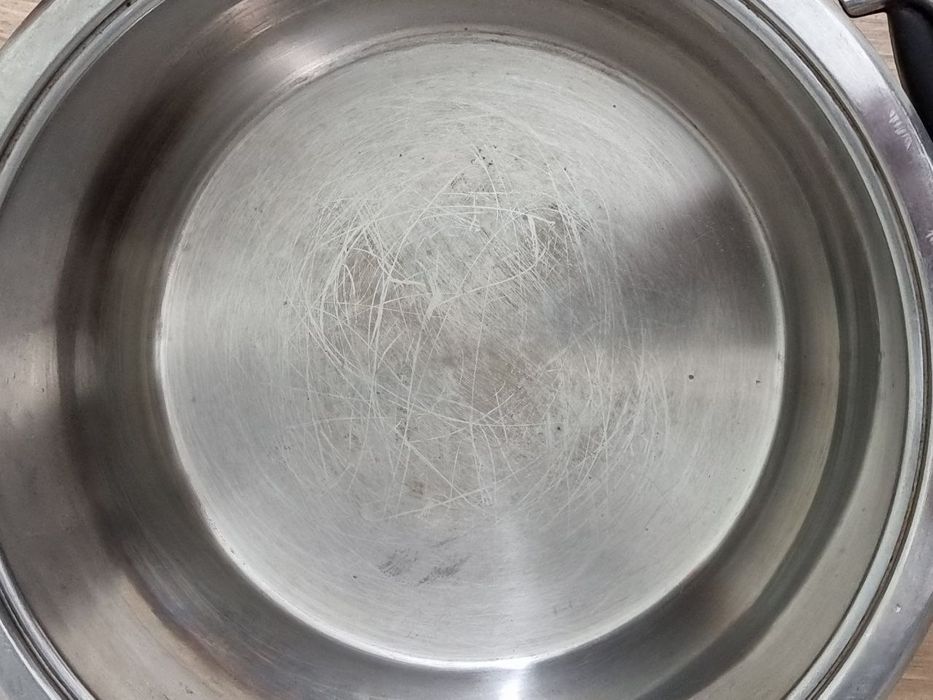 Кастрюля BergHOFF з антипригарним дном