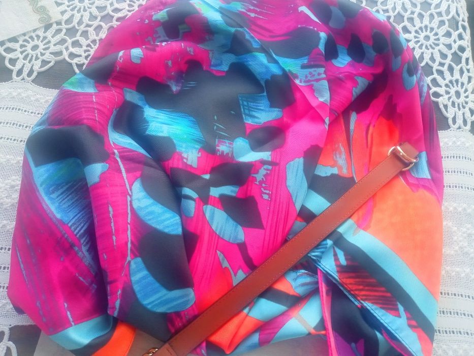 Apaszka nowa 2 w 1 Oriflame