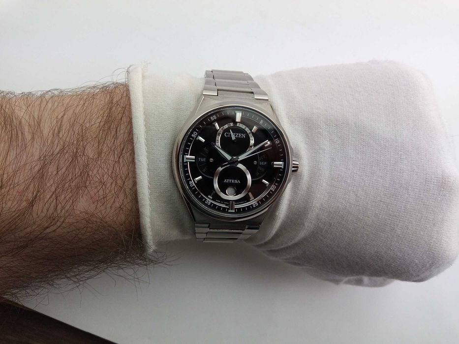 Титановые часы лунник Citizen Eco-Drive BU0060-68E, сапфир, Japan Made