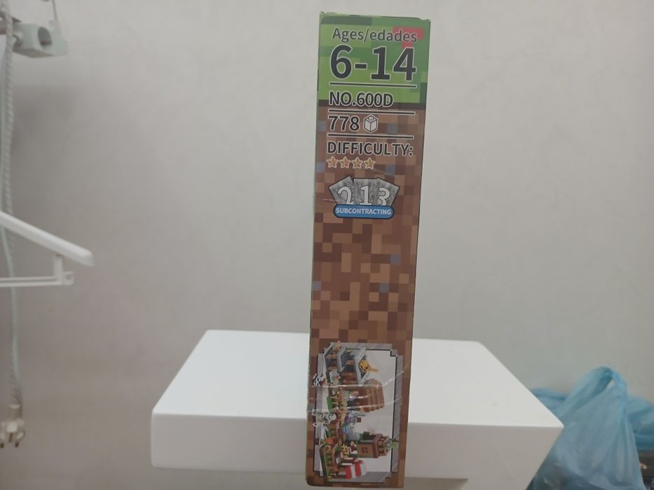 Конструктор Майнкрафт село з мешканцями 778 деталей My World LD600 LED