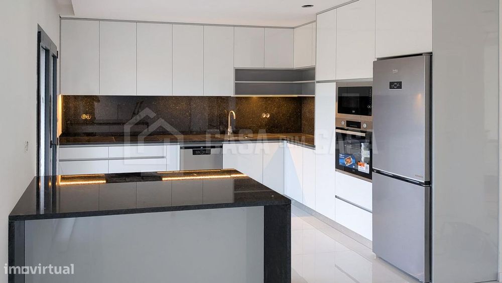 Moradia em Banda V3+1 B NOVA Campo