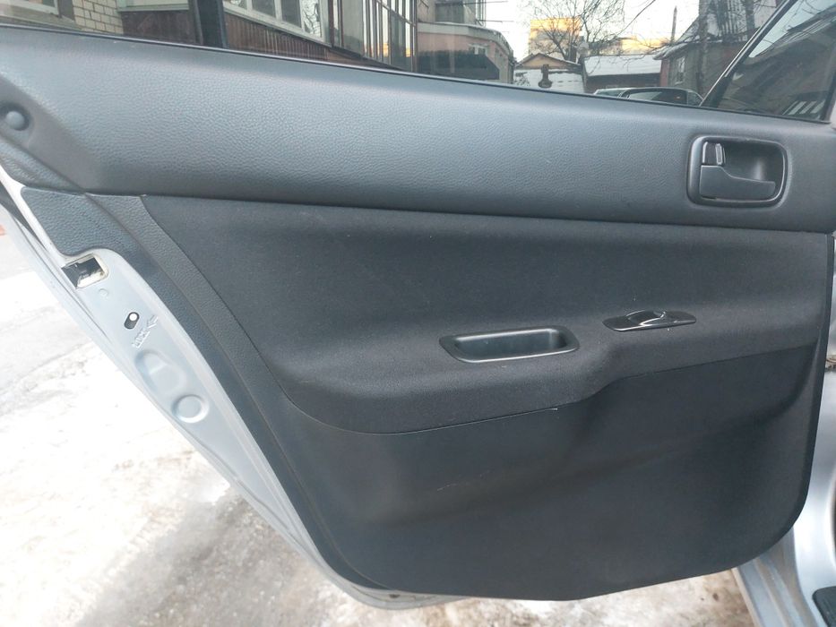 Mitsubishi lancer 9 2008 року 1,6 газ-бензин