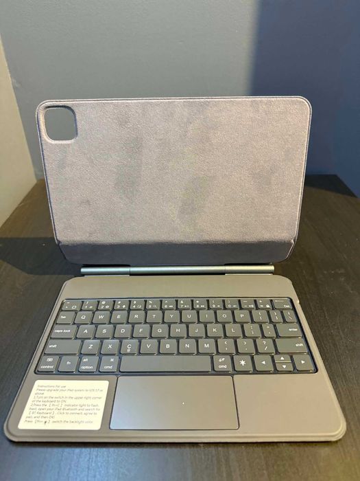 Etui z klawiaturą Tech Protect Smartcase Magnetic + Keyboard do iPad Air 10.9"/11"