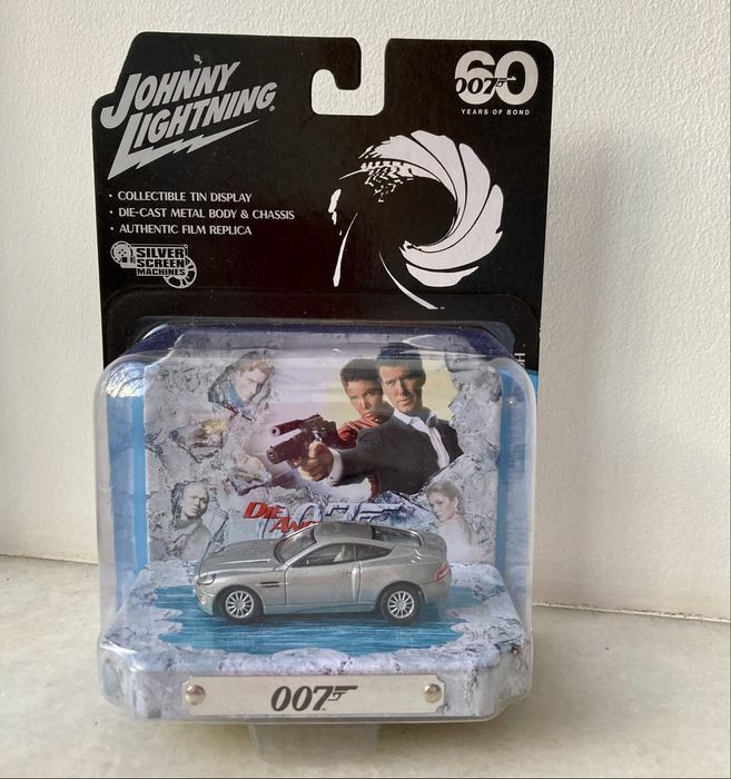 Діорами від Johnny Lightning, машинки