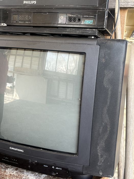 Телевізори philips і grundig