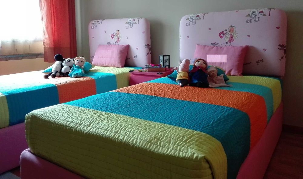 Par de Camas Sommier Solteiro - com estrados -  Medidas,1,92x1,10 cm