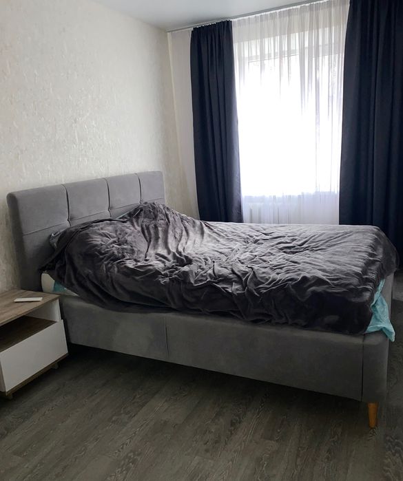 Двоспальне ліжко у ідеальному стані з ортопедичним матрацом