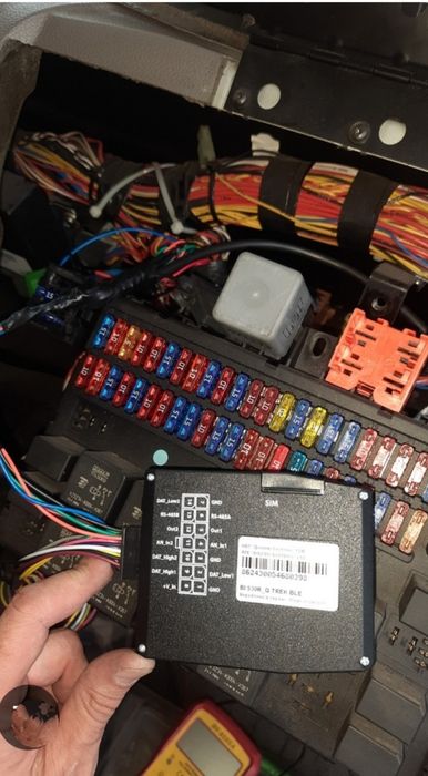 Монтаж сервис GPS трекера.