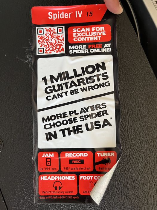 Guitarra eletrica custom-made + Estojo + Amplificador