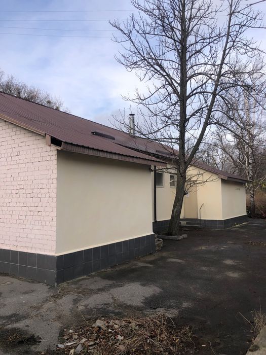 Продам нежитлову нерухомість  257м
