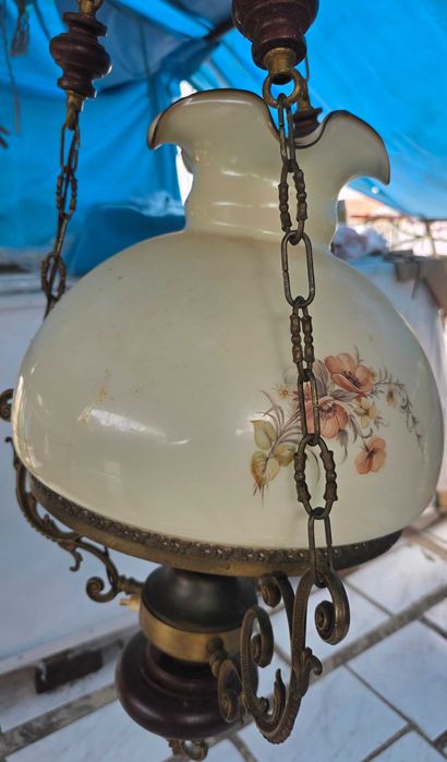 Candeeiro de tecto  modelo  antigo