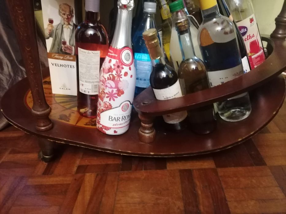 Globo bar muito antigo