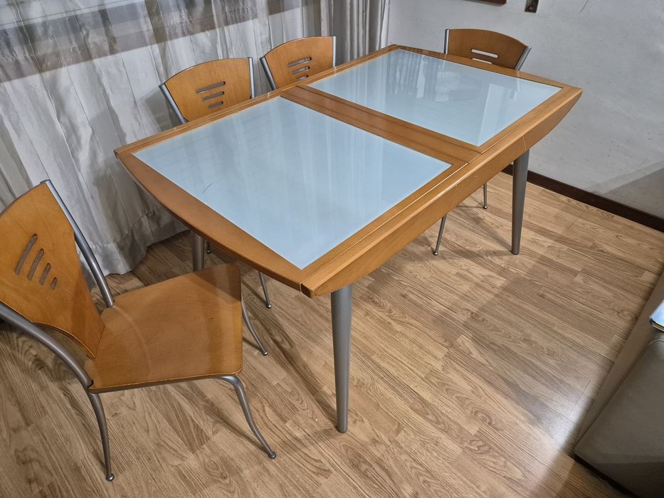 Mesa para sala ou cozinha