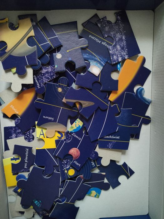 Zestaw puzzli kosmos
