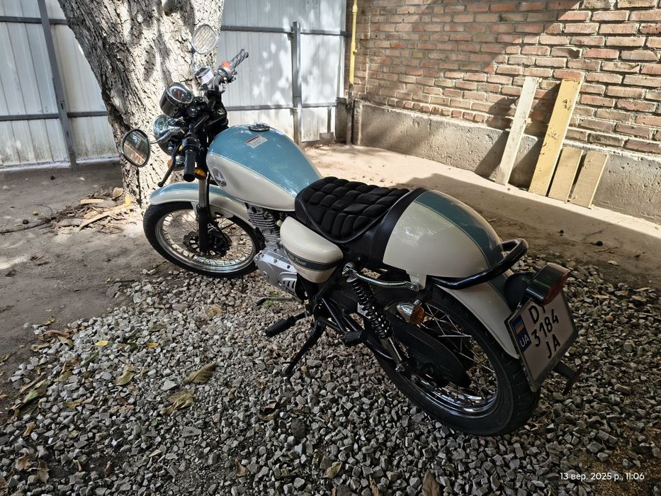 Qingqi Cafe Racer 200