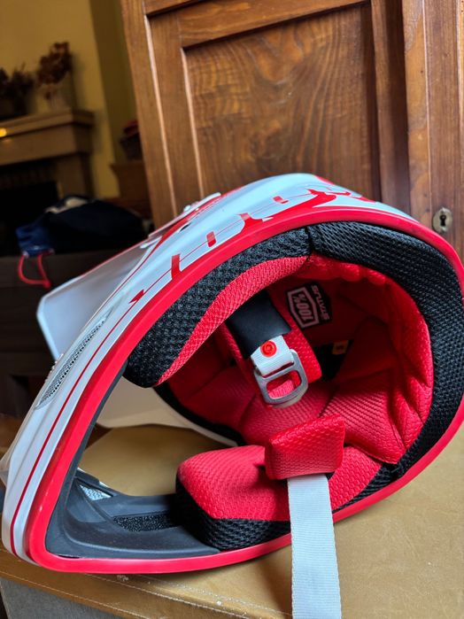 Capacete 100% mountain bike criança