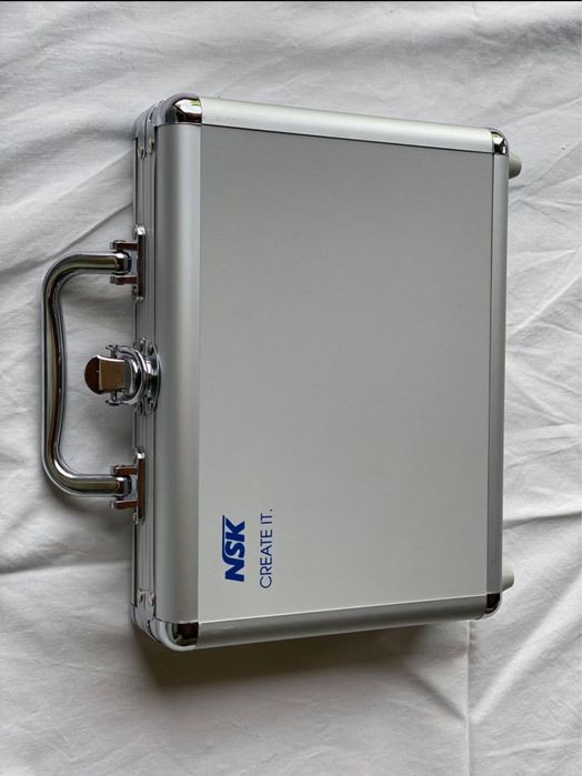 Turbina e contra ângulo NSK