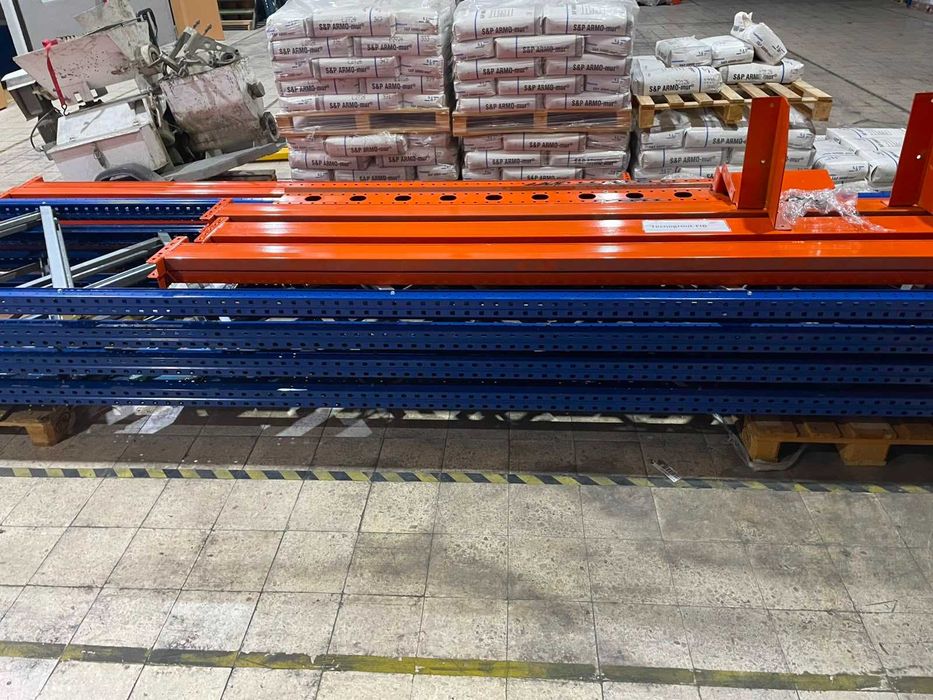 Vende-se Estantes Industriais Metálicas