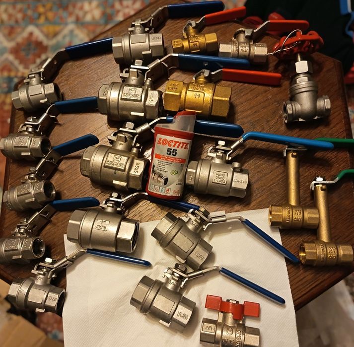 Zawory kulowe dwuczęściowe i nie 19szt. Plus gratis