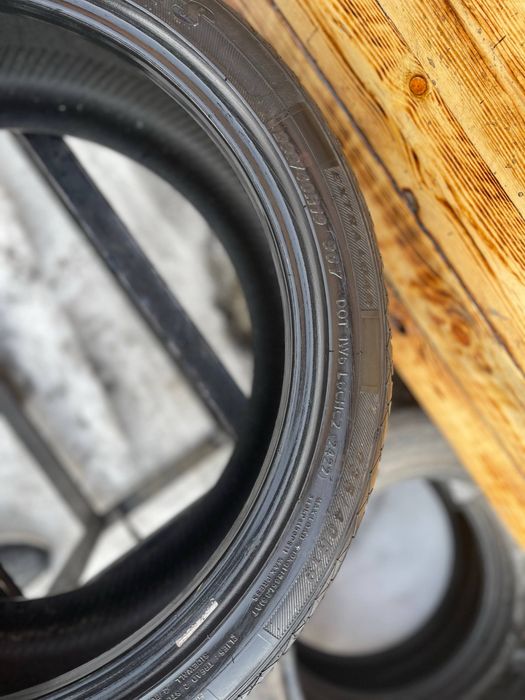 Шини, резина 235/40 r19 літо