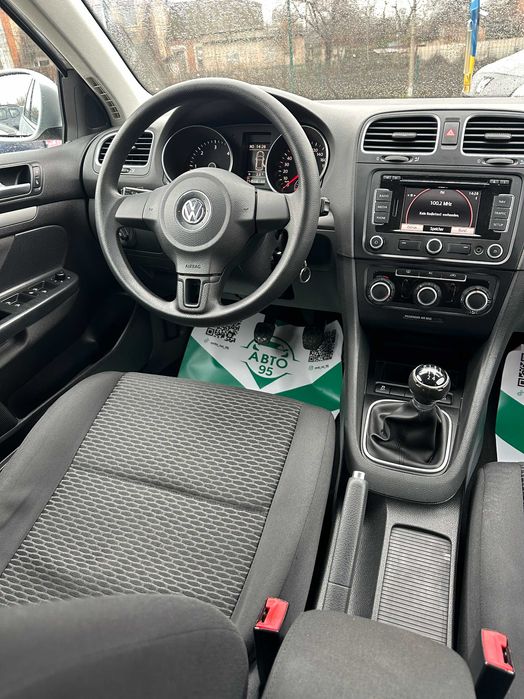 Продам Volkswagen Golf 2010 рік можлива розстрочка,кредит,обмін!