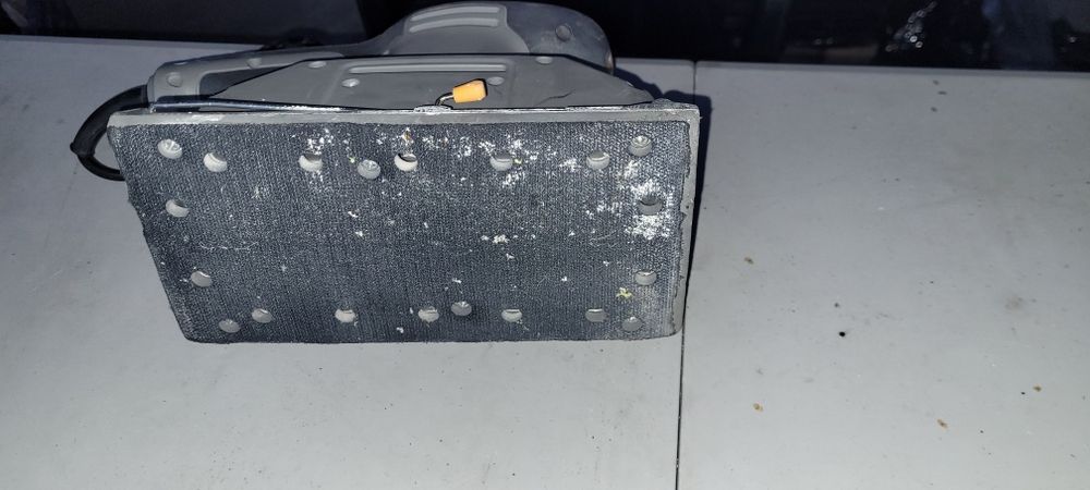 Szlifierka Oscylacyjna Titan TTB890SDR 300W – Sprawna!