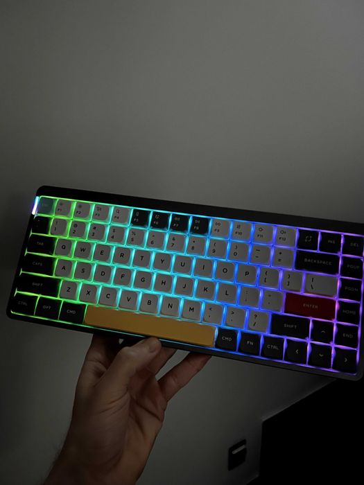 Na sprzedaż Klawiatura mechaniczna NuPhy Air75 V2 – jak nowa!