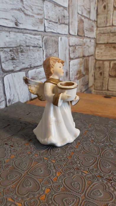 Piękny porcelanowy anioł aniołek na świeczkę. Stan bardzo dobry