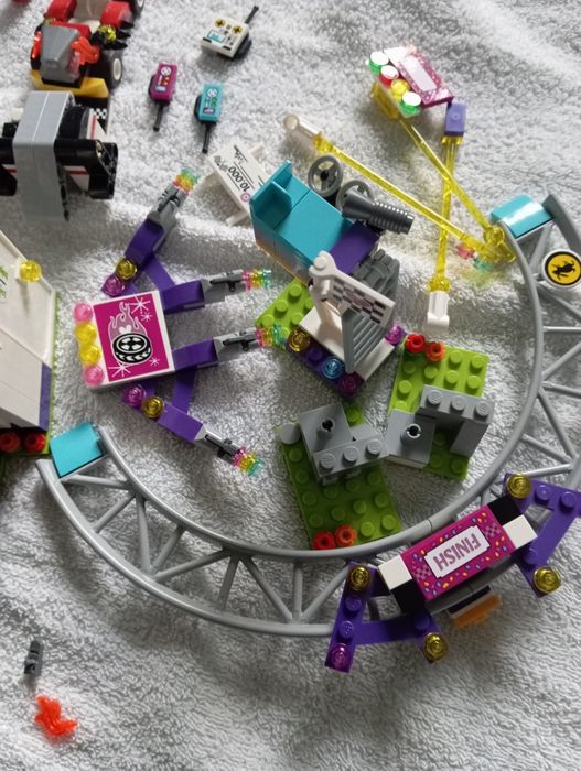 Lego Friends 41352 Dzień wielkiego wyścigu, kompletny