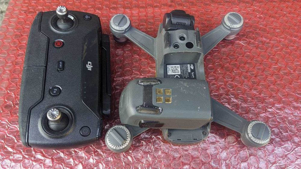 Квадрокоптер DJI Spark + пульт керування (вживаний)