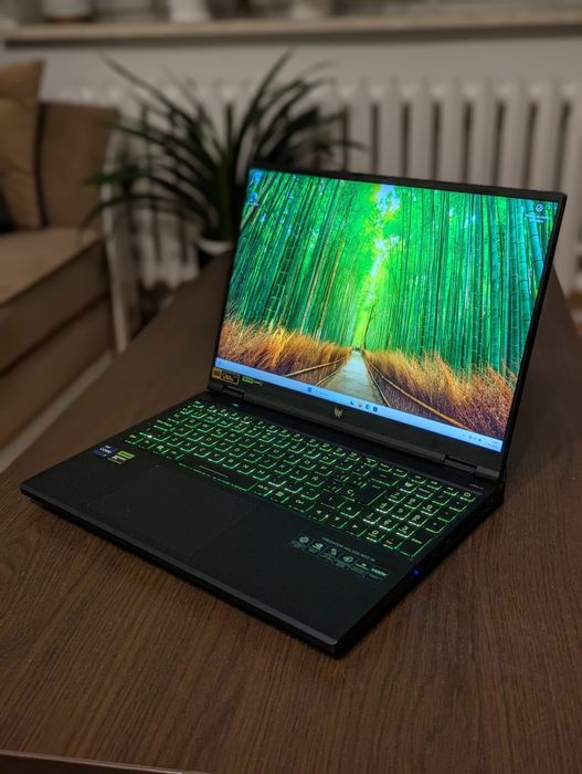 Laptop Acer Predator Helios Neo 16 PHN16-72-97H8