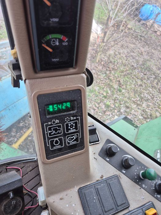 Комбайн JOHN DEERE 2264