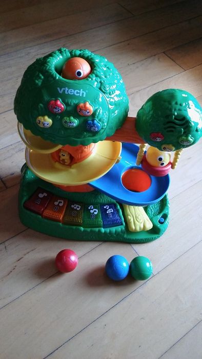 Brinquedo Vtech com cinco bolas coloridas
