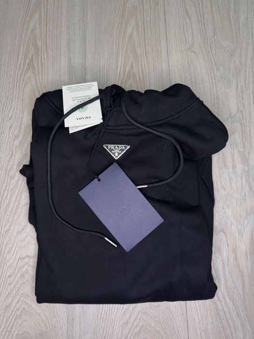 Худі    Prada. .