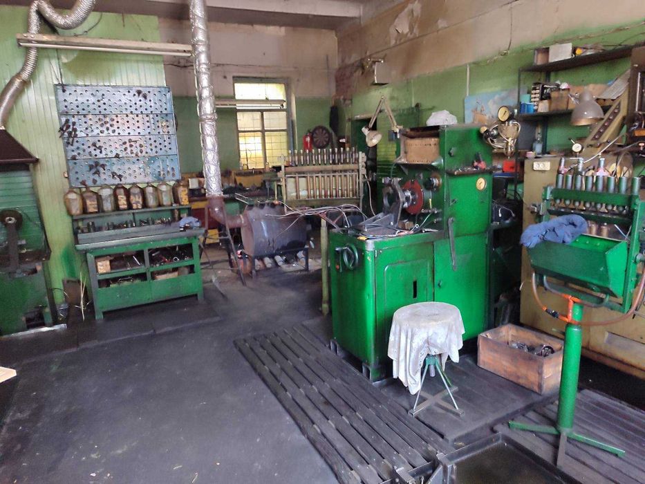 Продам  виробничо складськi примiщення Пр-т Миру 243. м.Чернiгiв