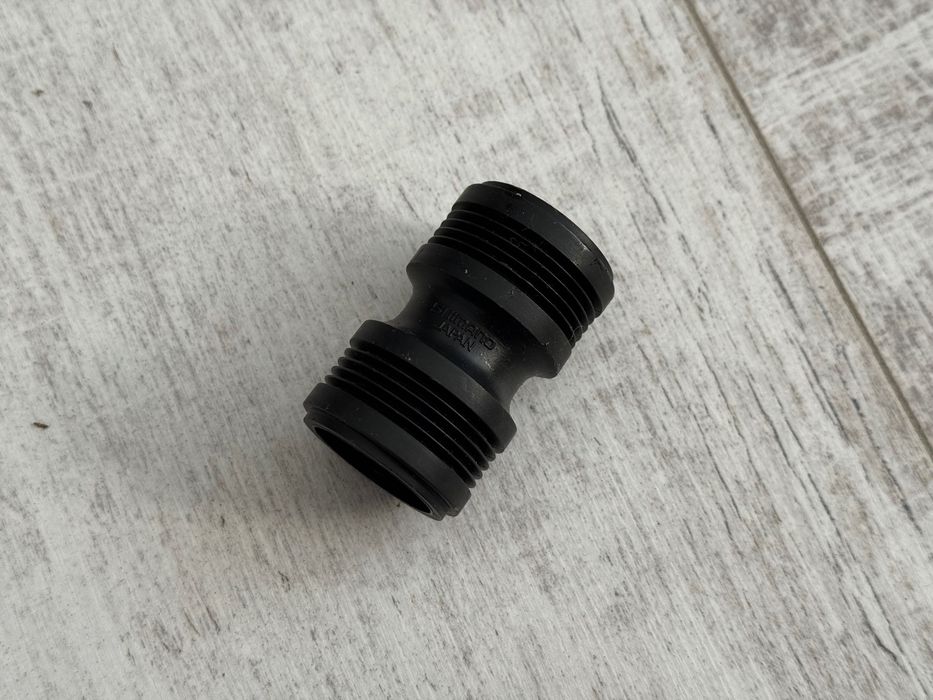 SPN5	Osłonka suportu Shimano czarna NOS