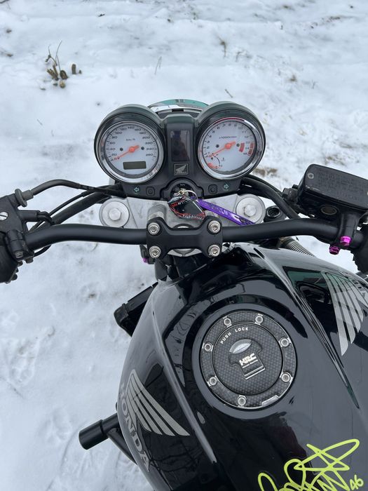 Продам цікавий та красивий мот