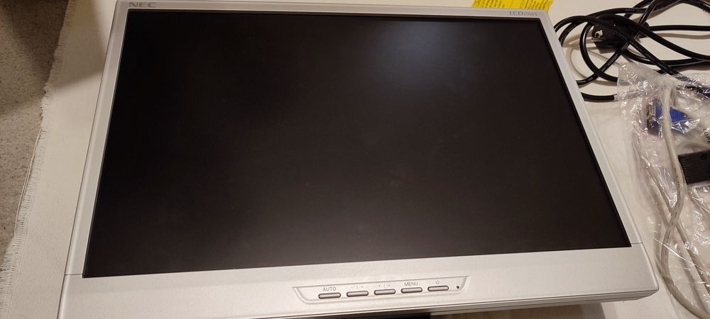 Monitor NEC LCD 19WY