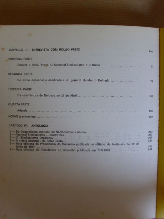 Salazar e os Fascistas de João Medina