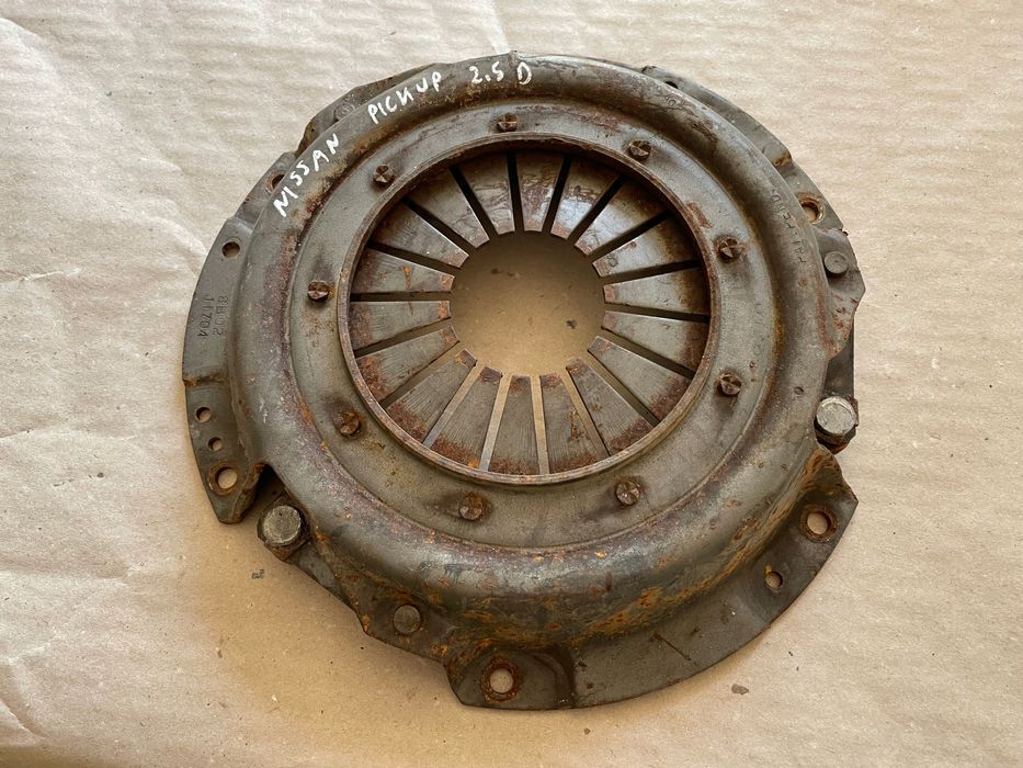 nissan pickup d21 2,5 d docisk sprzęgła